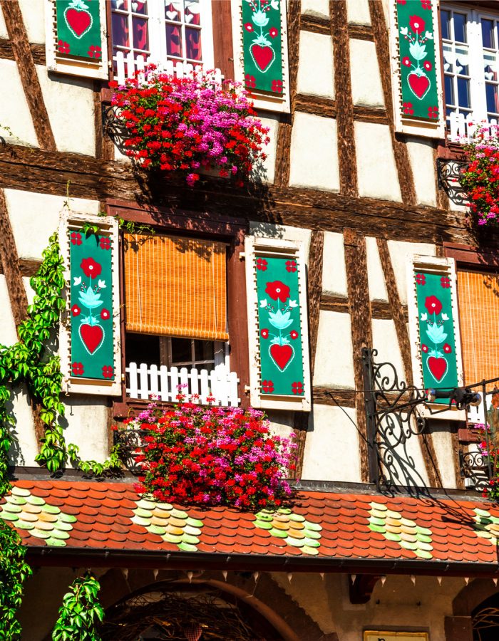 kaysersberg-one-of-the-most-beautiful-villages-of-france-alsace-popular-tourist-destination-wine-route-(1)